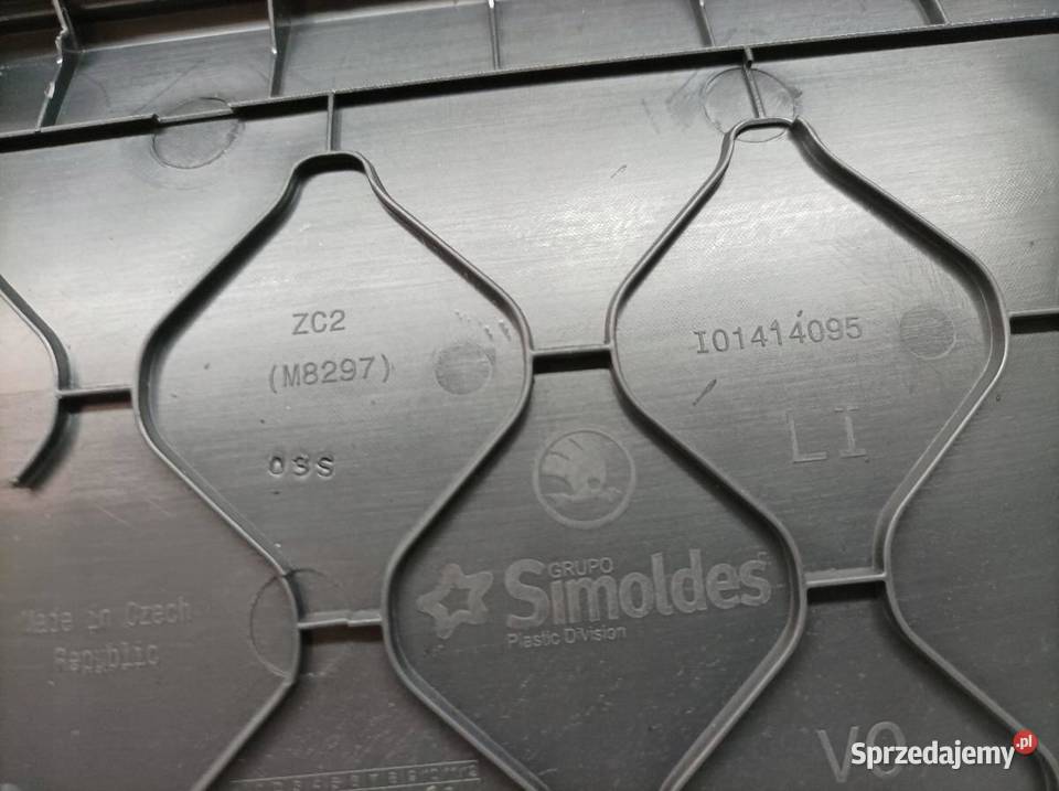 TAPICERKA BOCZEK LEWY PRZÓD UK Skoda Karoq I sprzedam