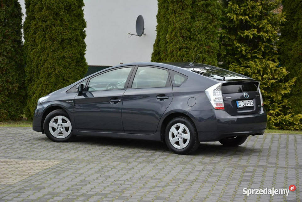 Toyota Prius 154 przebieg Iwłaściciel kurtyny powietrzne Prius Ostrów Mazowiecka