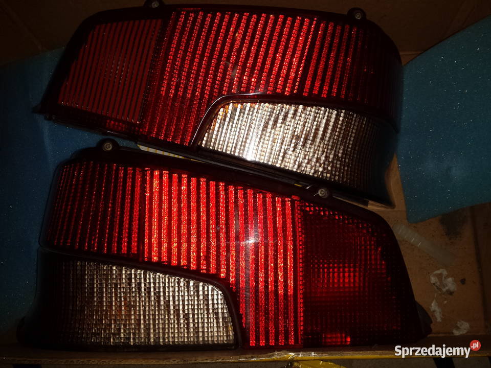 Lampy tylne Peugeot 106r model 1 1996r Części samochodowe Mielec