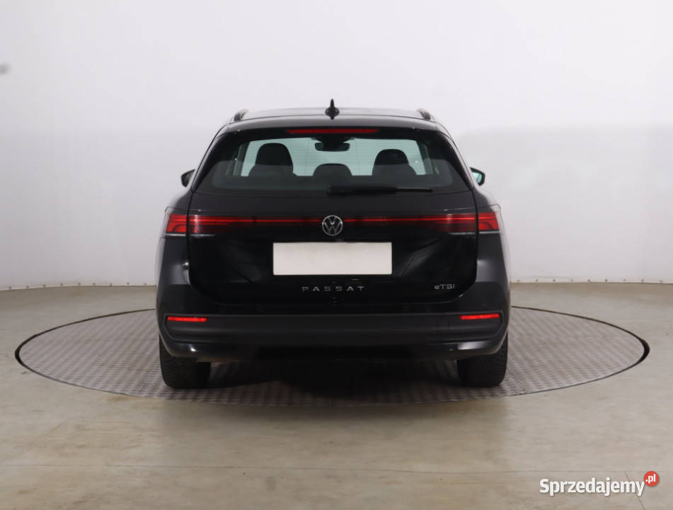 VW Passat 15 eTSI ACT automatyczna