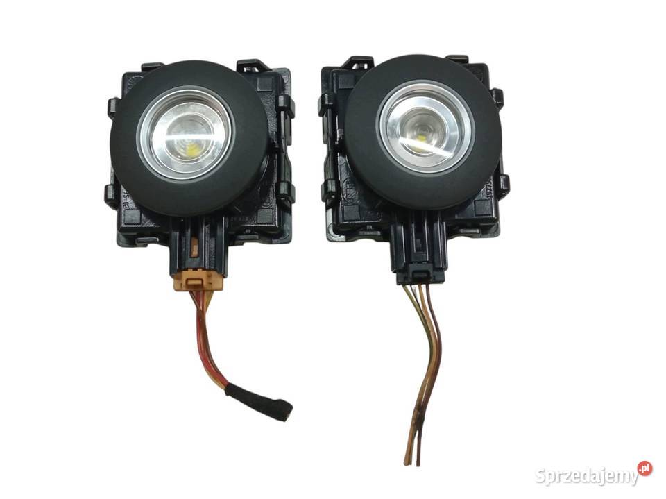 LAMPKA PODSUFITKI LAMPKA LED KABINY 4M0947291 osobowe Części samochodowe świętokrzyskie sprzedam