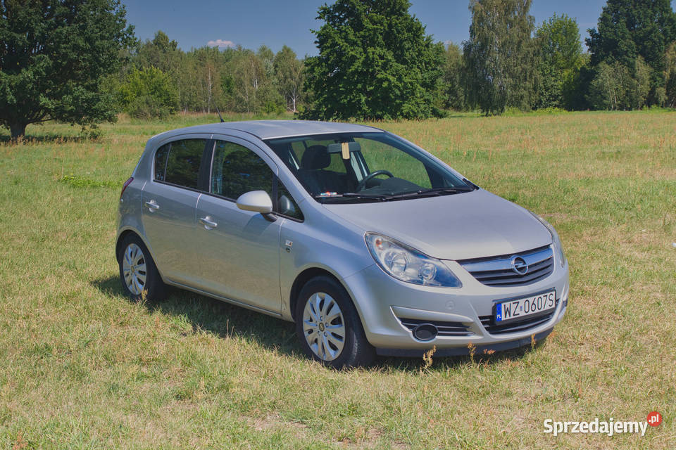 Opel Corsa D 2010 12 63kW 86 Salon wersja 111th Rok produkcji 2010 Błonie