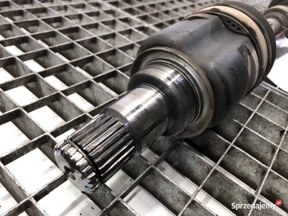 PÓŁOŚ LEWY PRZÓD TOYOTA COROLLA E21 18 98 sprzedam