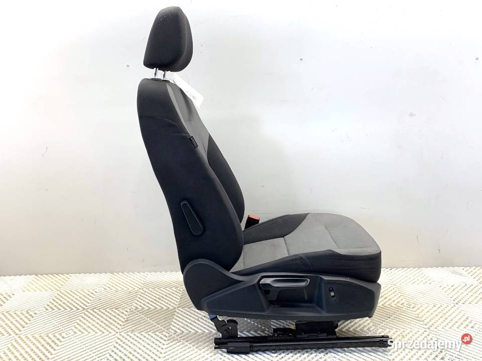FOTEL PRAWY PRZÓD VW GOLF VII Hatchback sprzedam