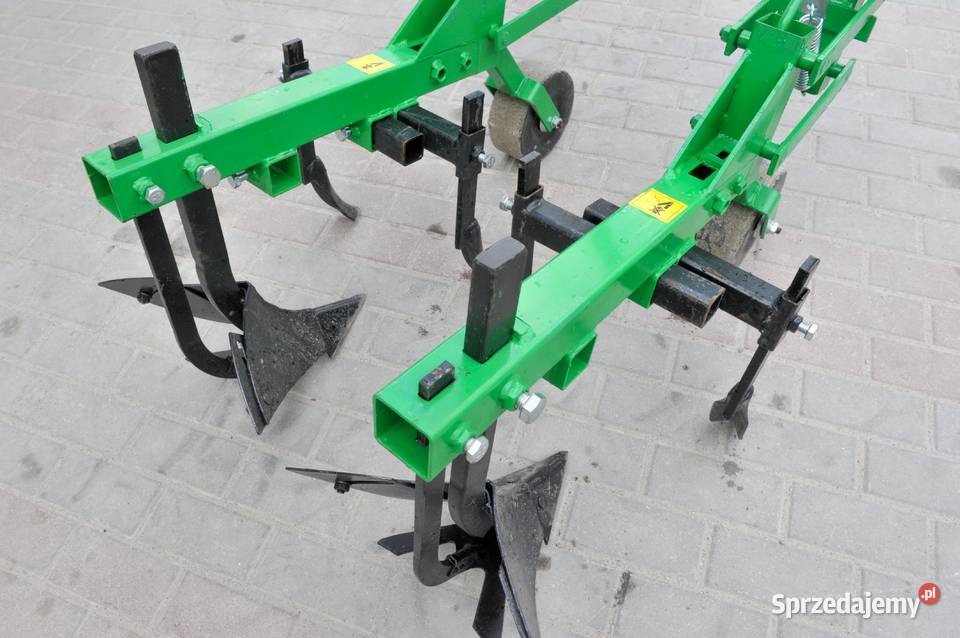 Pielnikoobsypnik 2sekcyjny jednorzędowy 4FARMER Tajęcina