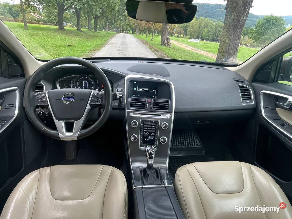 Volvo V60 I 24 D4 AWD 210 Geartronic serwisowany w ASO Kalwaria Zebrzydowska sprzedam