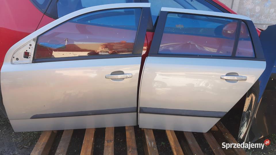drzwi kompletne opel astra h 3 III kombi prawe Drzwi Dębno