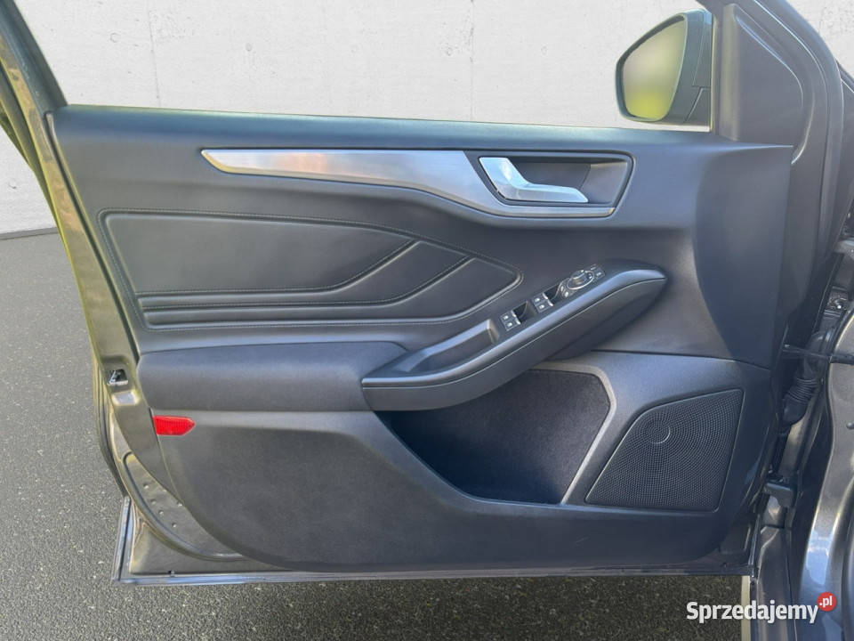 Ford Focus 10 EcoBoost mHEV Titanium X Z Warszawa
