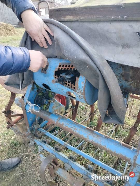 Siewnik 3m nieuszkodzony Konin
