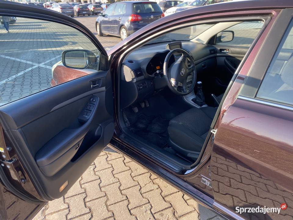 Toyota Avensis Liftback 22 Dcat 177 Zadbana