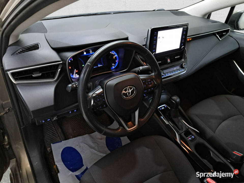 Toyota Corolla Seria E16 2012 pełny VAT Komorniki