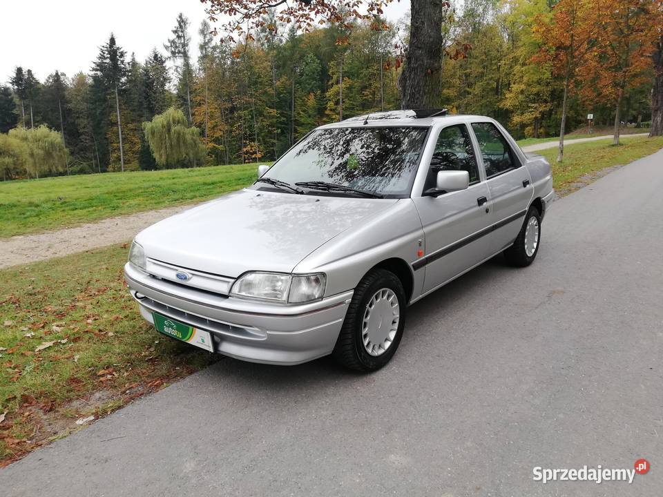 Ford Orion III Ghia 14 Aut Oldtimer 19 nieuszkodzony