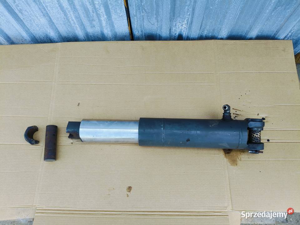 Claas Axion 840 CMatic 2013r 240 A09 Siłownik Części i osprzęt rolniczy