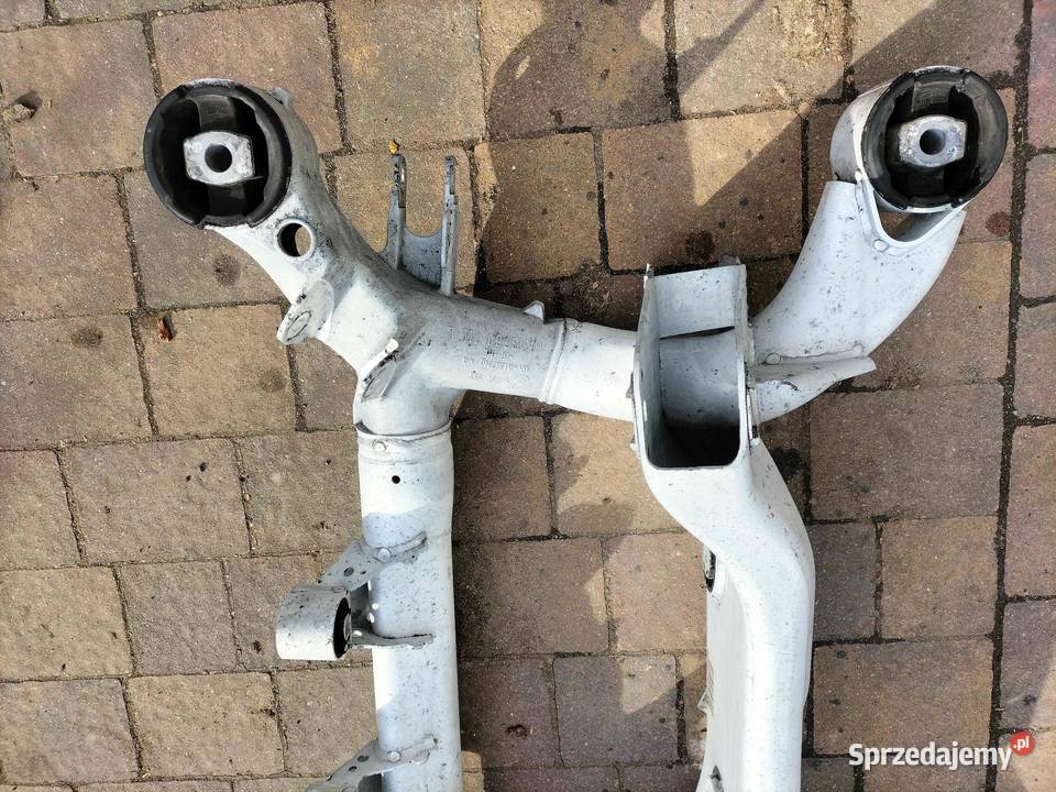 Belka tylnego zawieszenia BMW E65 E66 stan Poręba