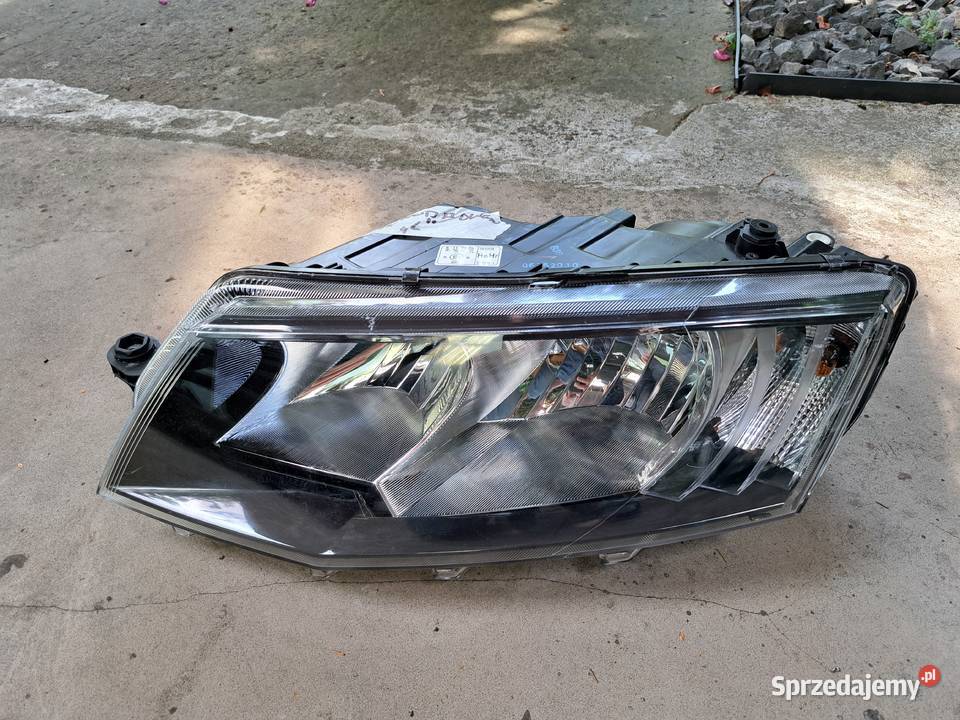 Skoda Octawia III reflektor Halogen przód L Lampy przednie Leszno