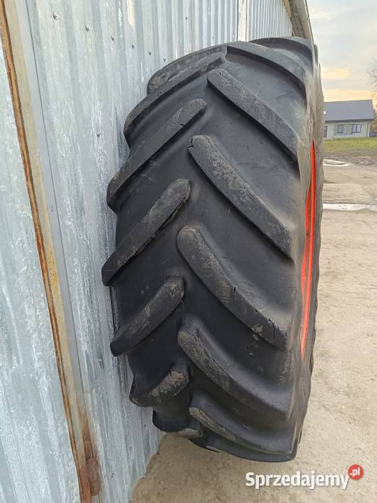 CLAAS AXION 840 CMATIC A09 Felga DW20BX42 Opona Stalewo