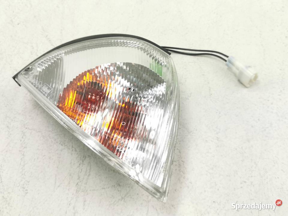 KIERUNKOWSKAZ PRAWY PRZÓD SUBARU JUSTY II 2003