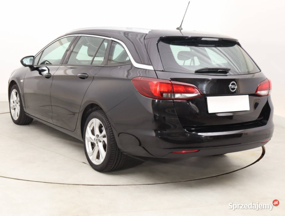 Opel Astra 16 CDTI wielofunkcyjna kierownica Bielany Wrocławskie