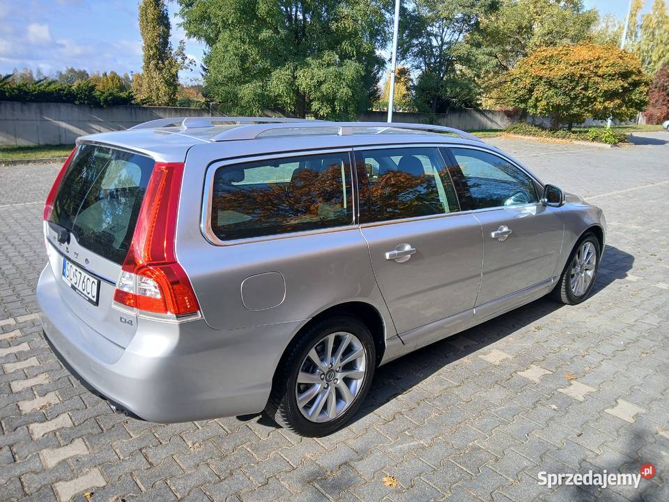 zadbane Volvo V70 D4 SUMMUM reflektory ksenonowe Częstochowa