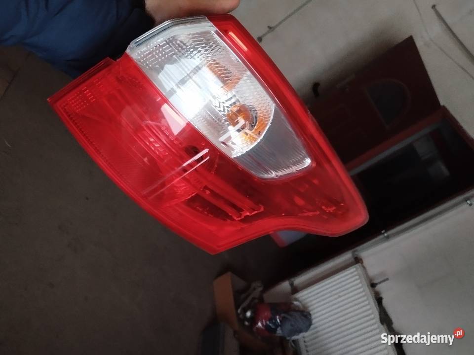 Lampy tył ford focus kombi 11 prawe Obiedzino Górne