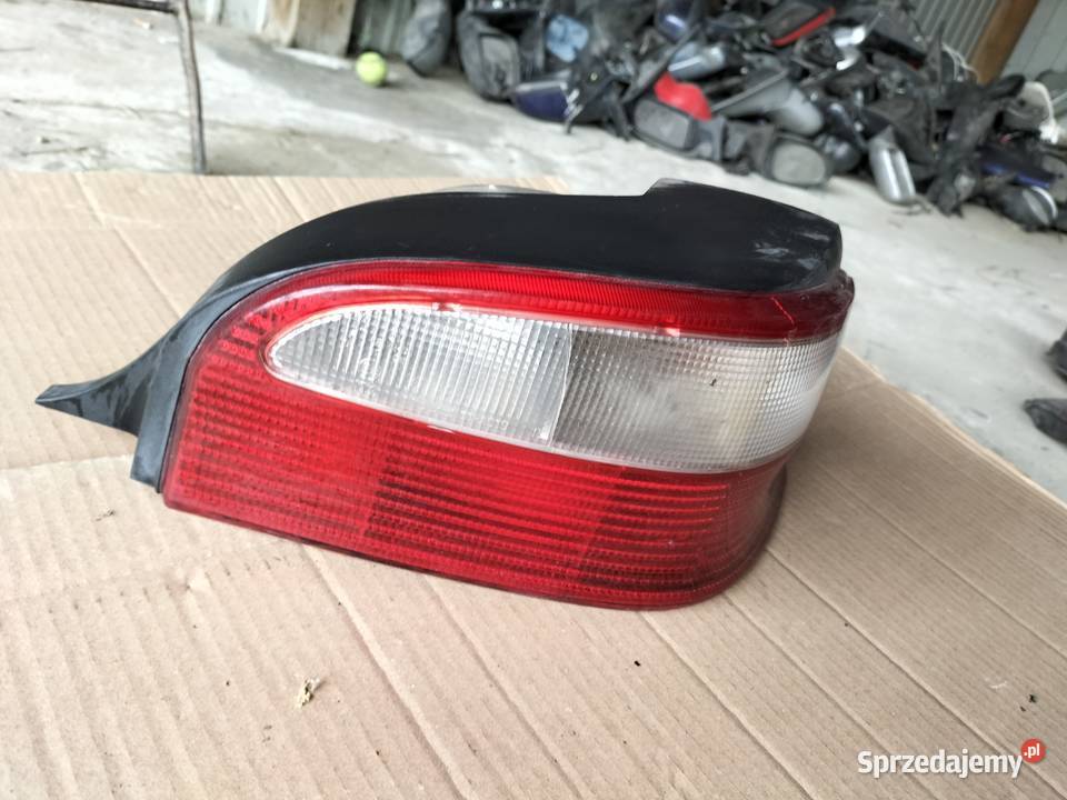 SAXO LAMPA TYŁ TYLNA PRAWA Kamień-Kolonia