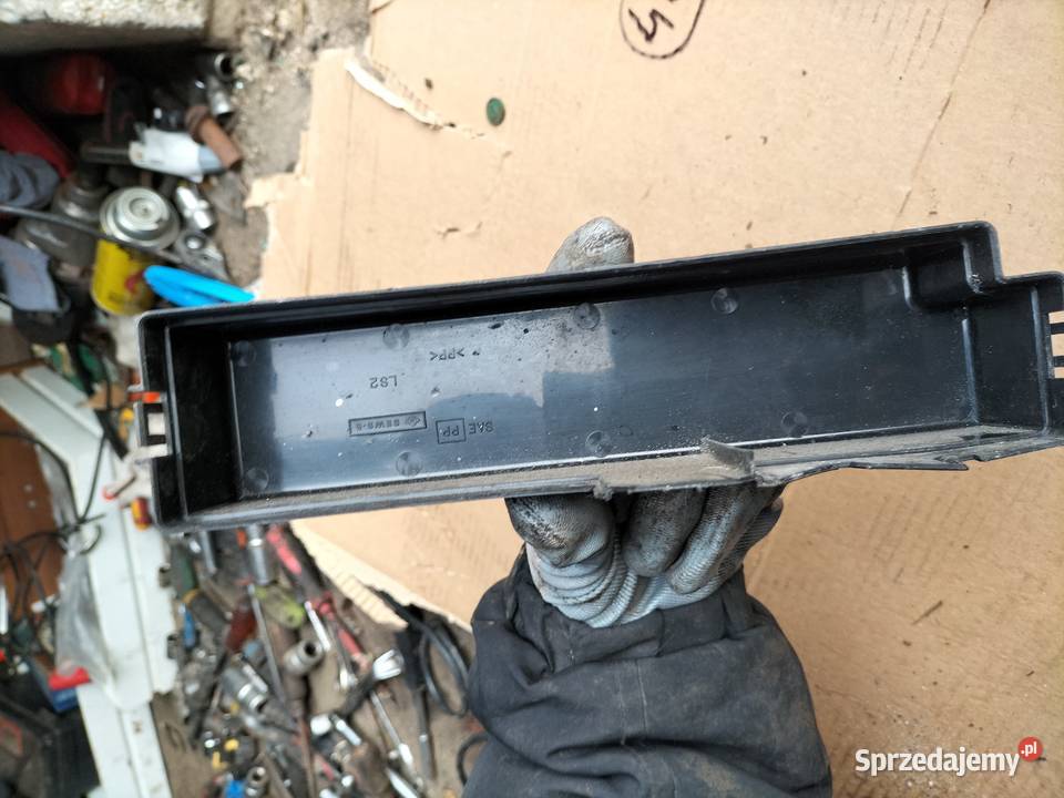 OPEL AGILA A 10 12 OSŁONA KLAPKA SKRZYNKI Kamień-Kolonia