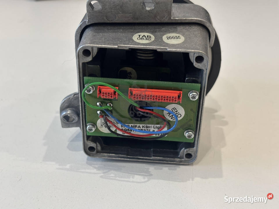 Fendt 310 312 718 724 822 927 930 Przełącznik Części i osprzęt rolniczy sprzedam