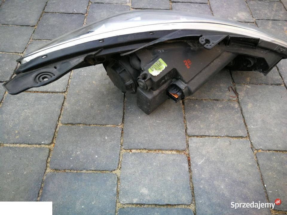 Hyundai i10 2012 reflektor przedni lewy Kozubszczyzna