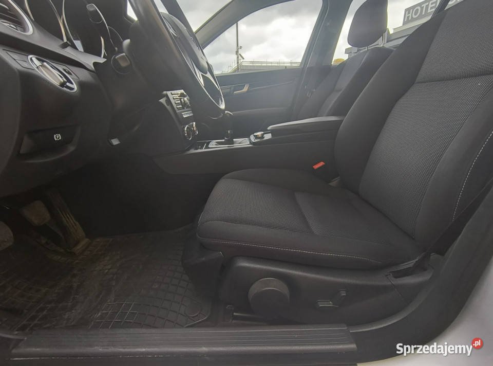 Mercedes C 220 ALU17 zadbany Elegance grzane