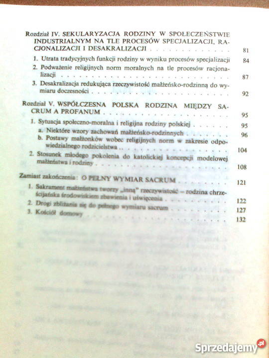 Franciszek AdamskiRodzina między sacrum a Rok wydania 1987 Warszawa