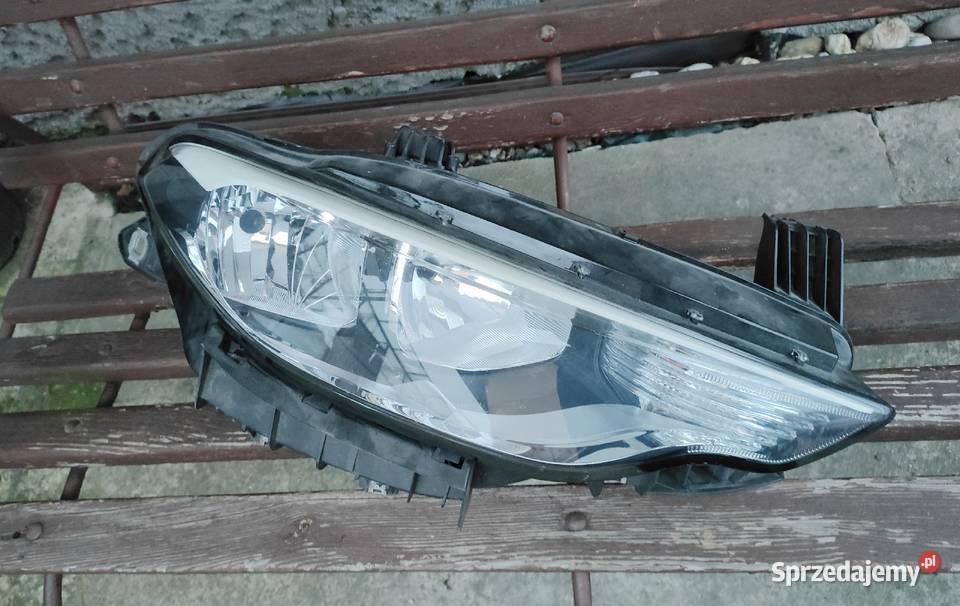 Lampa prawa przód Fiat Tipo II uszkodzona Wolbrom sprzedam