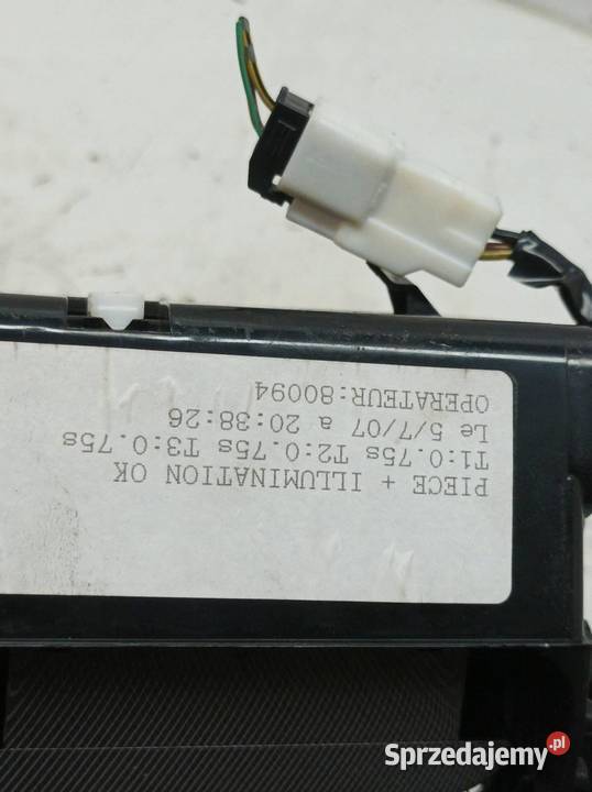 POPIELNICZKA DEKOR T25 Toyota Avensis II