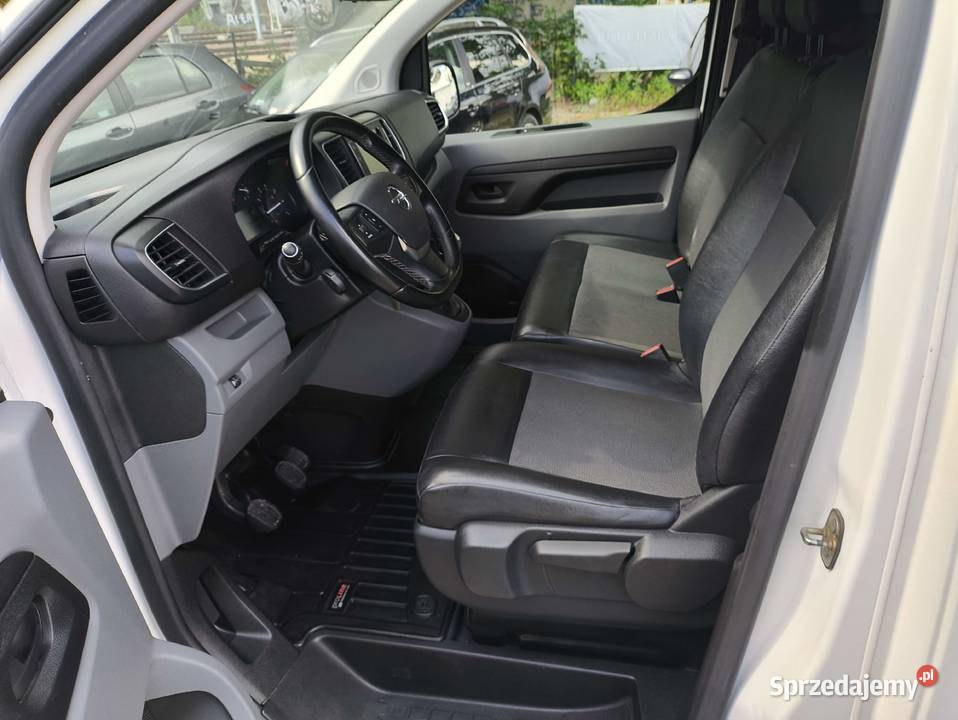 Opel Vivaro pierwszy właściciel w kraju elektryczne lusterka Olsztyn