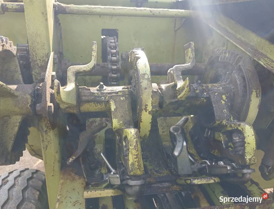 Prasa kostkująca wysokiego zgniotu Claas Pisarzowa