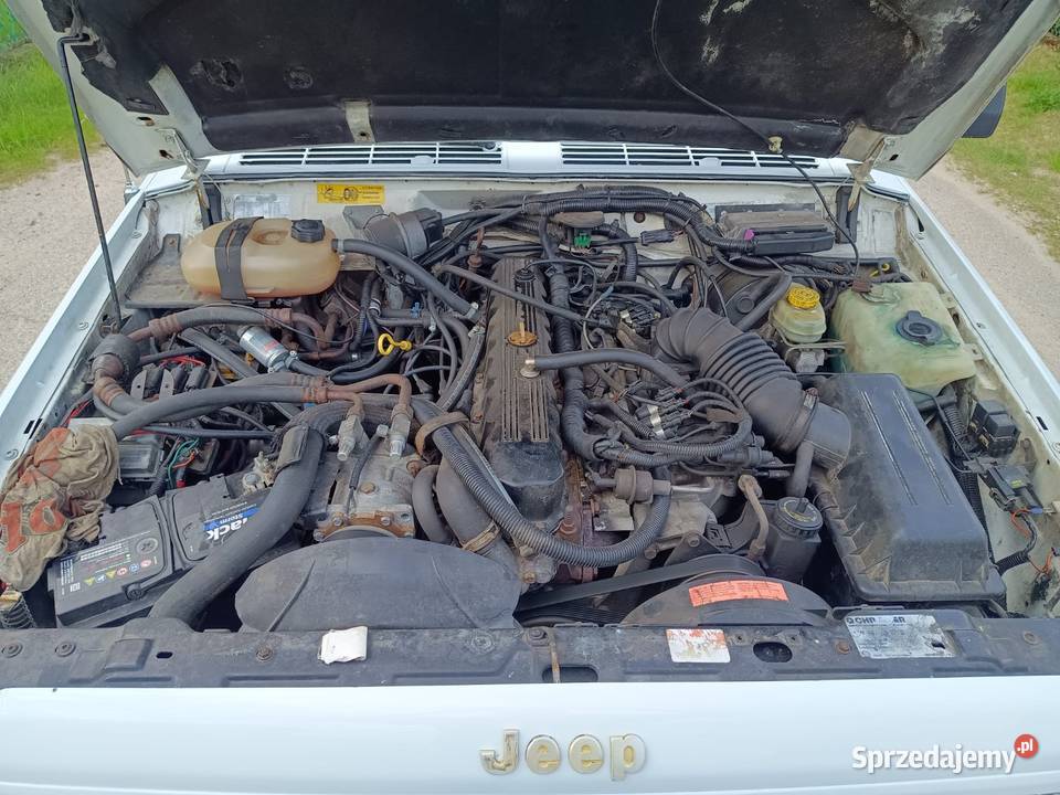 Jeep cherokee 40 z gazem zarejstrowany przyciemniane szyby pomorskie Moszczenica