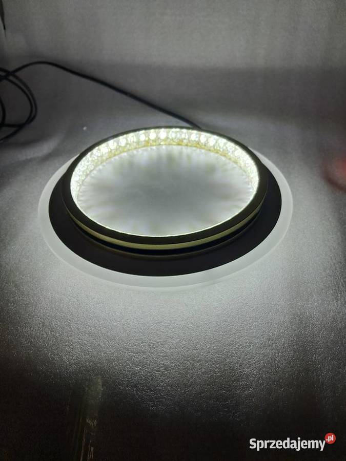 nowy plafon LED z dodatkowym podświetleniem