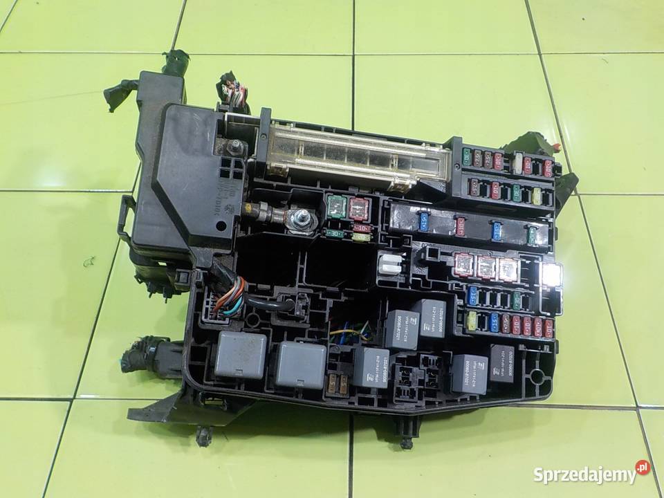 AVENSIS T27 T29 III LIFT II 16 D 17r skrzynka Suków