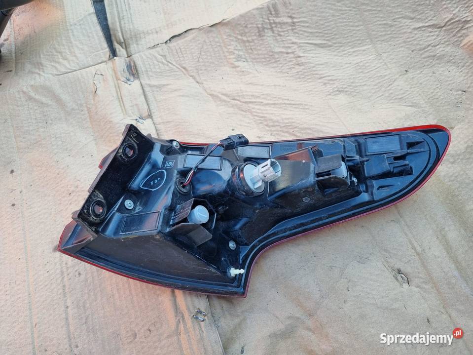 LAMPA LEWA TYLNA TYŁ NISSAN QASHQAI II J11