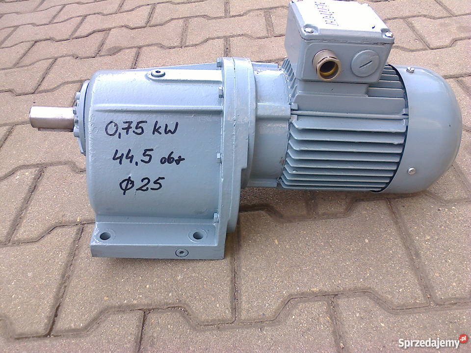 Motoreduktor 037 kW 24 obr 3faz Produkcja Leszno