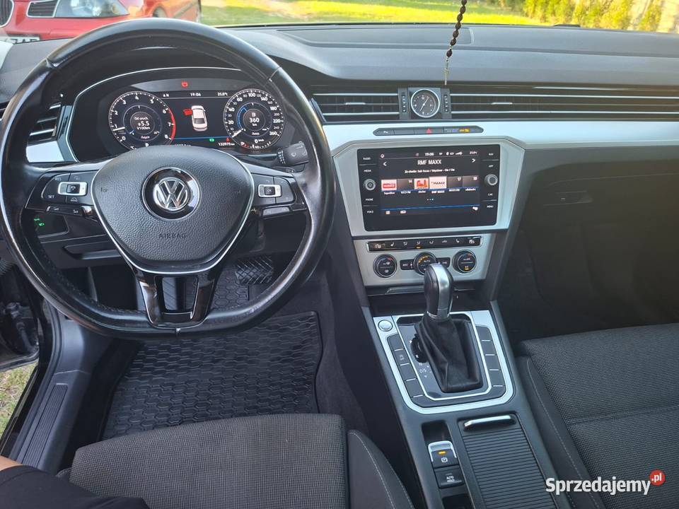 VW Passat B8 14 TSI DSG z 2018 przebieg 133 Małogoszcz sprzedam
