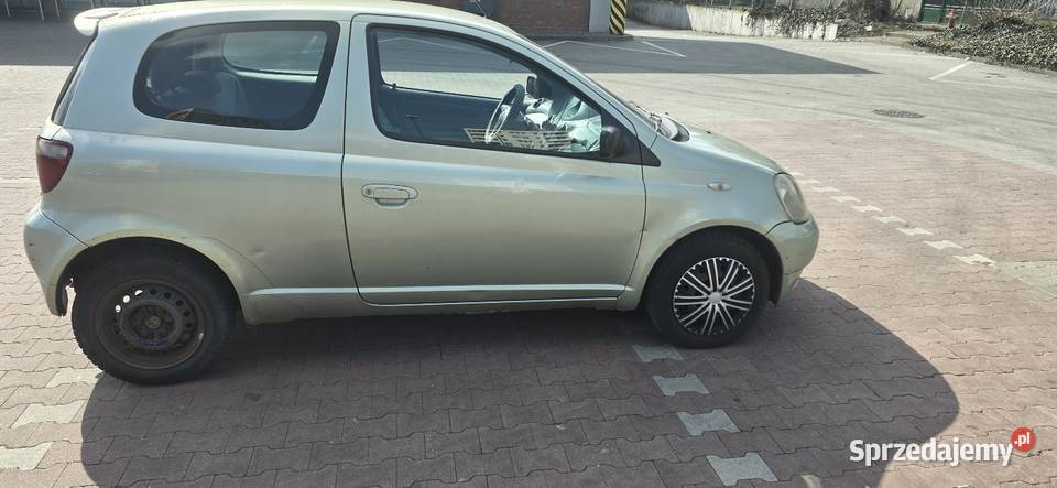 Yaris 2001 małe pieniądze Sosnowiec sprzedam