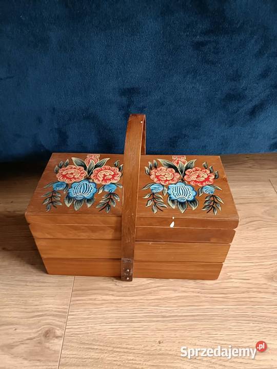 Drewniany malowany niciak PRL DDR pudełko na Wrocław
