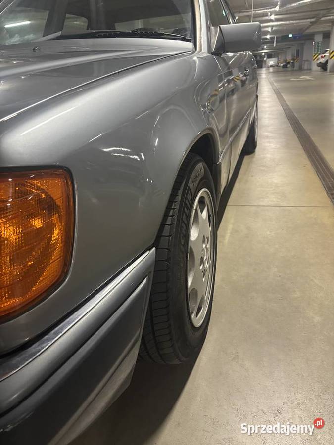 Mercedes w124 26 automatStan idealny nieuszkodzony Poznań