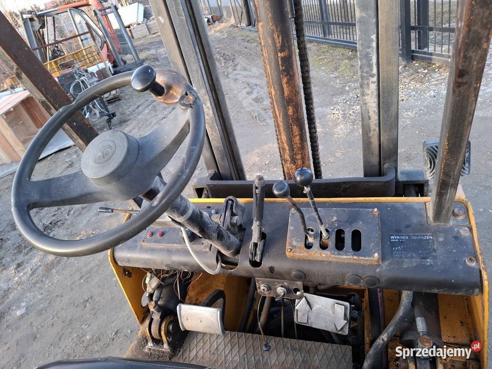 Wózek widłowy Bułgar DV 1786 silnik Perkins 4 w Wózki widłowe Targoszyn