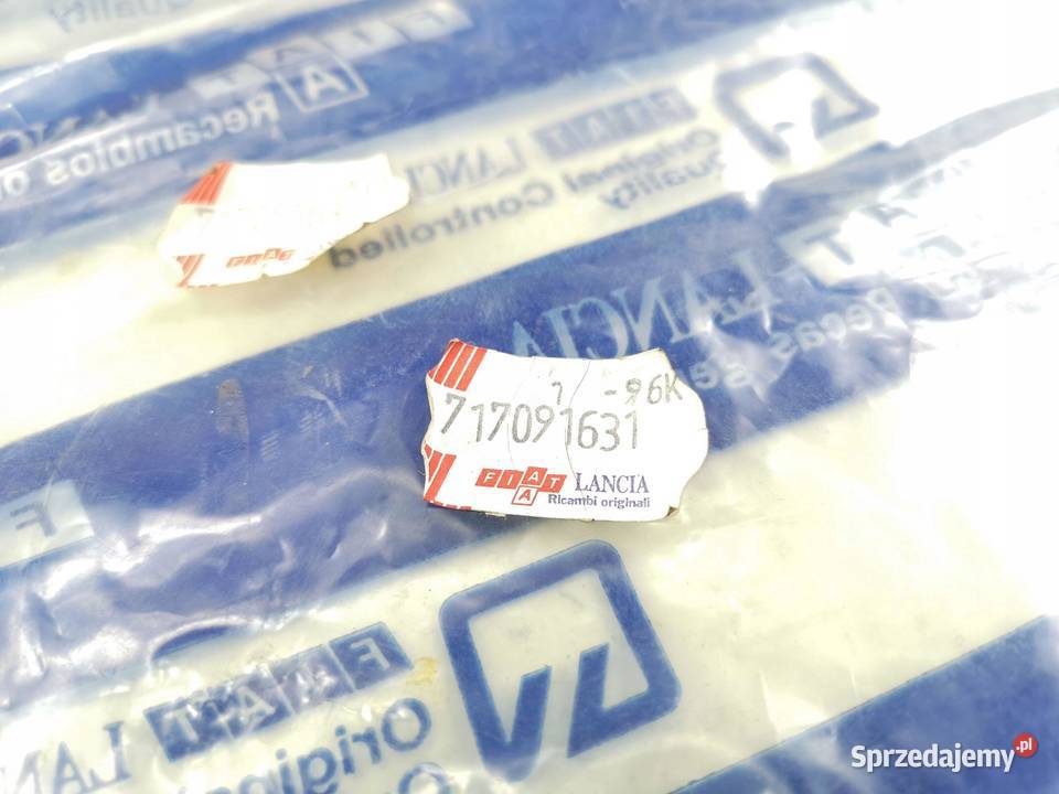 PLASTIK KLAPY BAGAŻNIKA PRAWA FIAT BRAVA 9598