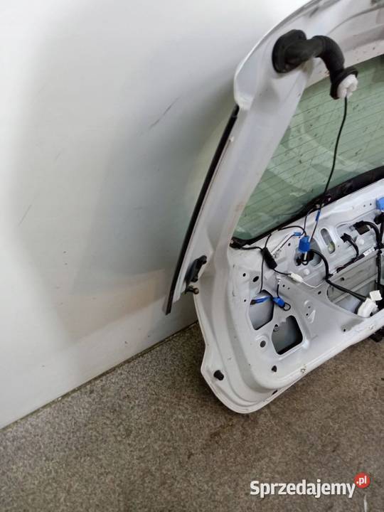 KLAPA TYŁ SZYBA 040 Toyota Yaris IV 2020 sprzedam