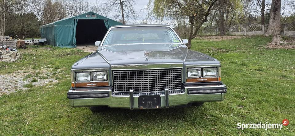 Cadillac brougham v8 Namysłów