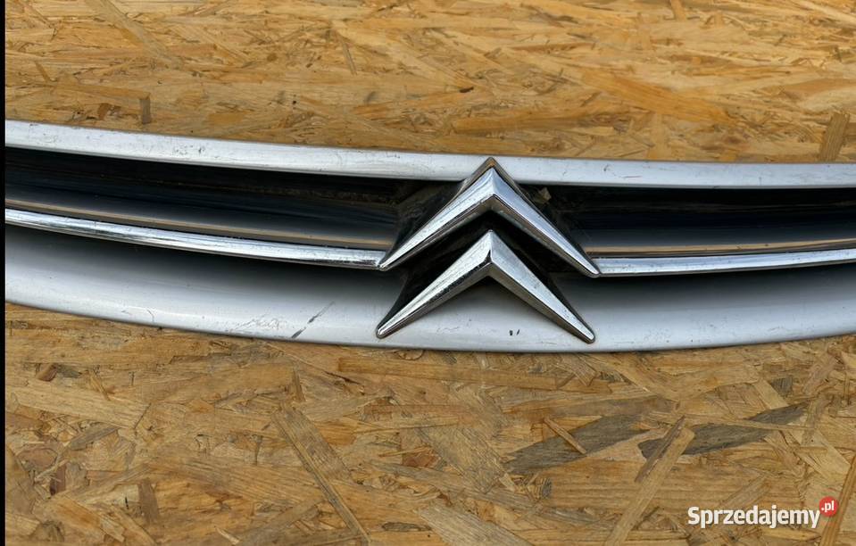 ATRAPA CHŁODNICZA PRZÓD GRILL GRIL CHROM CITROEN osobowe wielkopolskie Międzychód