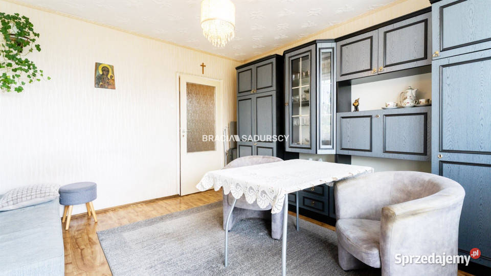 sprzedaży mieszkania 48m2 3 pokoje Kraków Os sprzedam