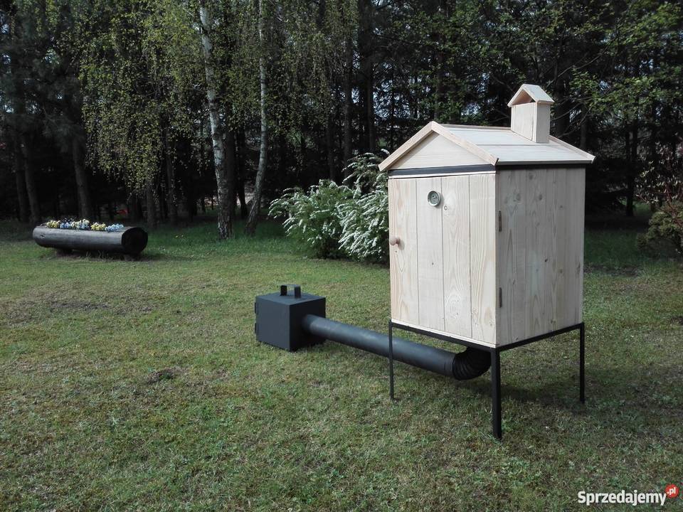 Wędzarnia Sosnowa z Drzwiczkami Suchedniów